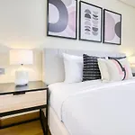 Calm Studio At Sky Gardens Difc By Deluxe Holiday Homes