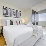 Calm Studio At Sky Gardens Difc By Deluxe Holiday Homes